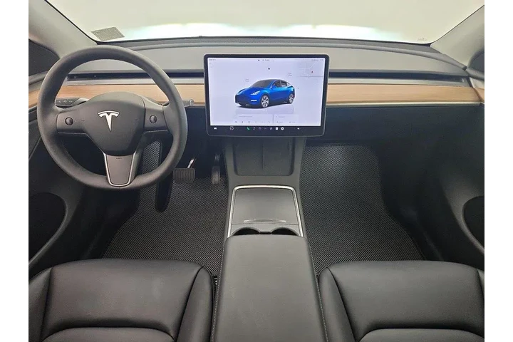 $37998 : Tesla Model Y 2023 AWD Long image 9