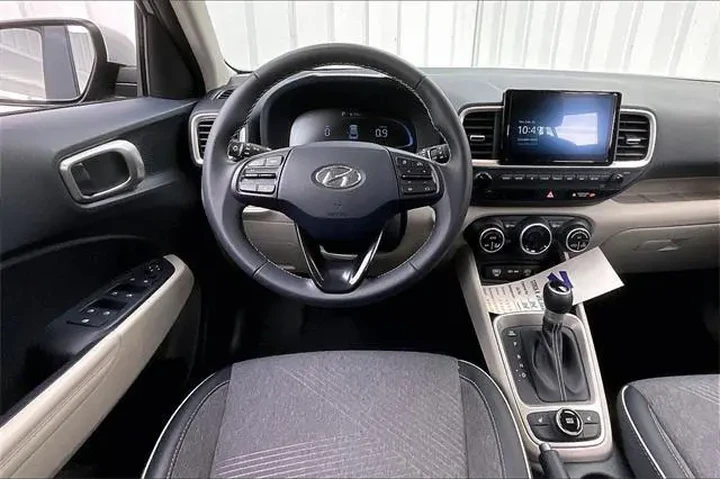 $20990 : Hyundai VENUE 2025 Limited 4 image 5