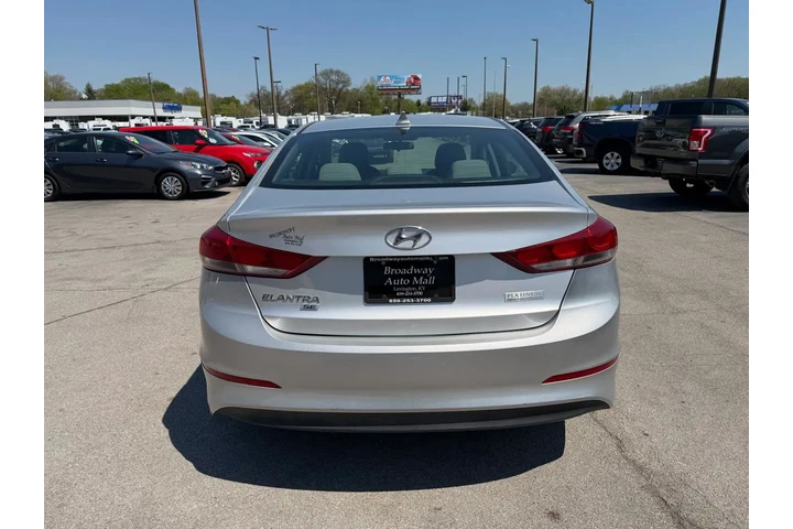 $7980 : 2017 Elantra SE 2.0L Auto (Al image 3