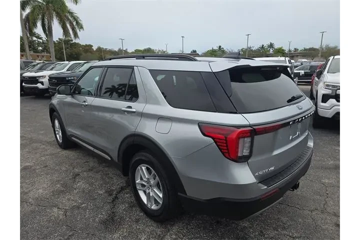 $33990 : Ford Explorer 2025 Active 4d image 4