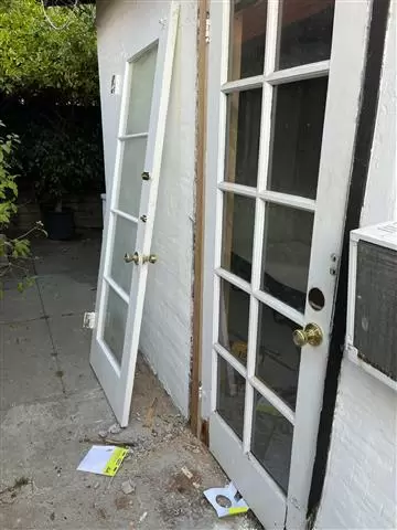 Instalación puertas /VENTANAS image 3