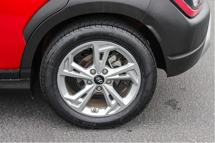 $19425 : Hyundai KONA 2023 SEL 4dr Cr image 8