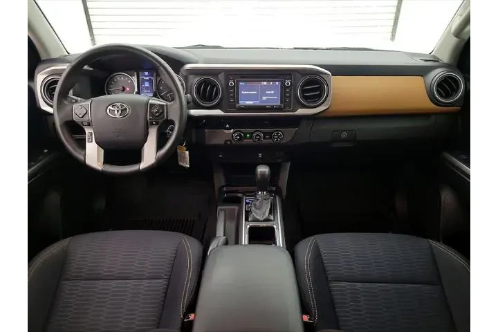 $22998 : Toyota Tacoma 2017 4x2 TRD O image 9