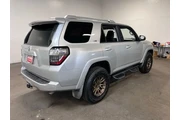 $31987 : Toyota 4Runner 2018 4x4 SR5 thumbnail