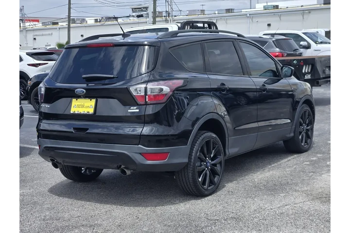 $12492 : Ford Escape 2017 SE 4dr SUV image 8