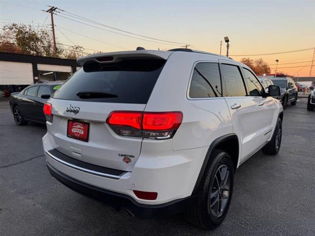 $17500 : 2018 Grand Cherokee Limited image 8