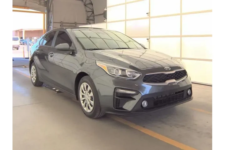 $12990 : Kia Forte 2020 FE 4dr Sedan image 4