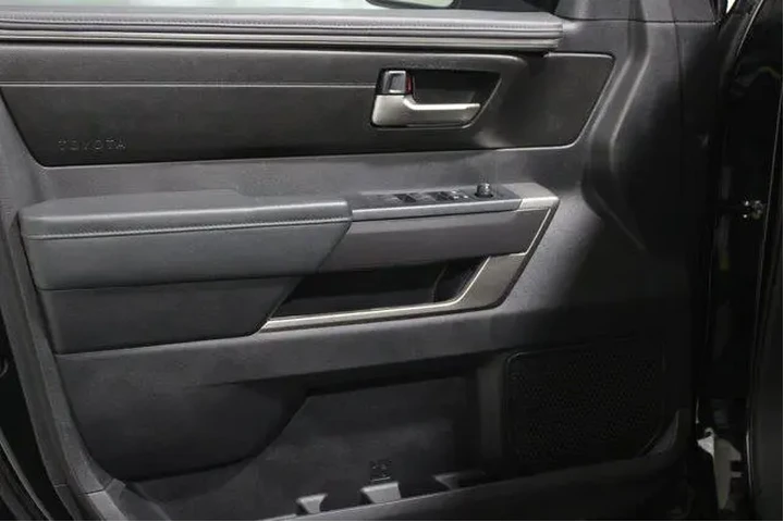 $35945 : Toyota Tundra 2022 4x2 SR5 4 image 3