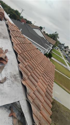 Sarmiento's Roofing image 2