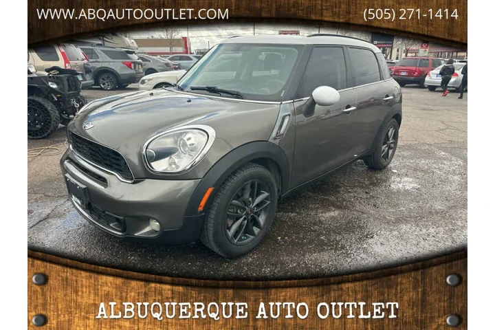 2011 MINI Cooper Countryman S image 2