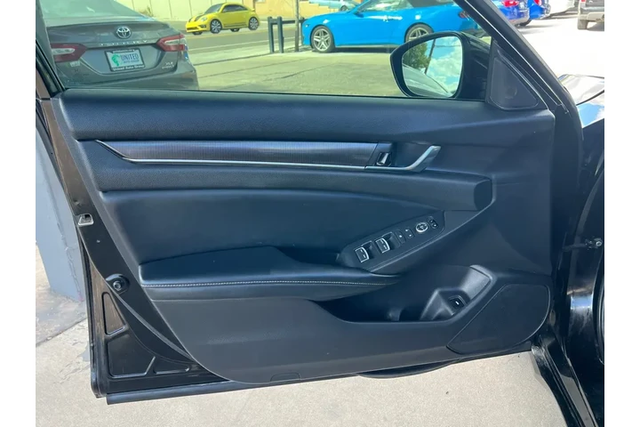 2018 Accord Sport CVT image 10