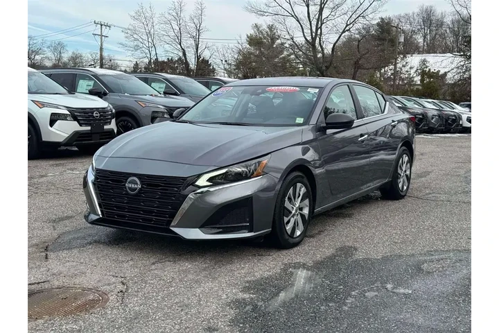 $18884 : Nissan Altima 2025 2.5 S 4dr image 4