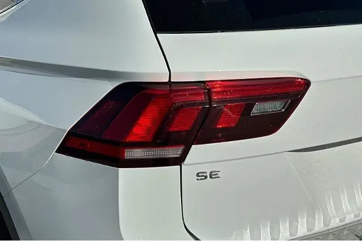 $19995 : Volkswagen Tiguan 2022 SE 4d image 5