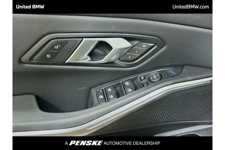 $38495 : BMW 3 Series 2025 330i 4dr S image 3