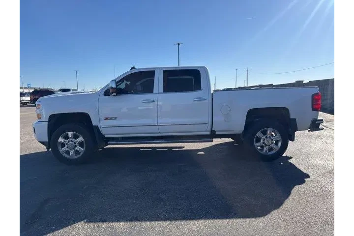 $39982 : Chevrolet Silverado 2500HD 2 image 4