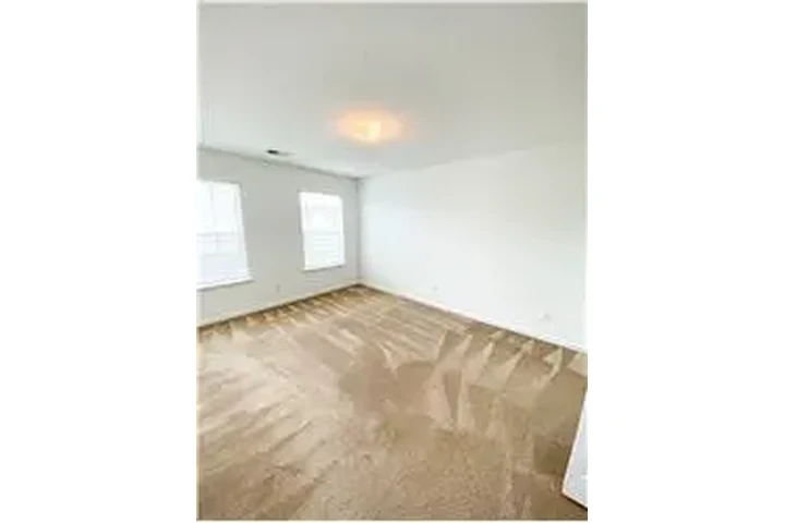 $1550 : Rental property with 2 bedro image 3