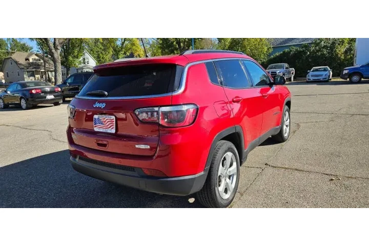 $11990 : 2018 Compass Latitude image 6
