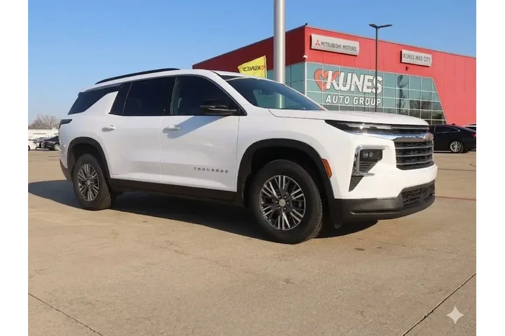 $38277 : Chevrolet Traverse 2025 4X4 image 2