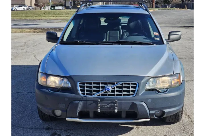 $1995 : 2004 XC70 image 1