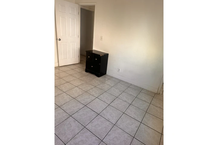 $1200 : Cuarto/baño privado image 5