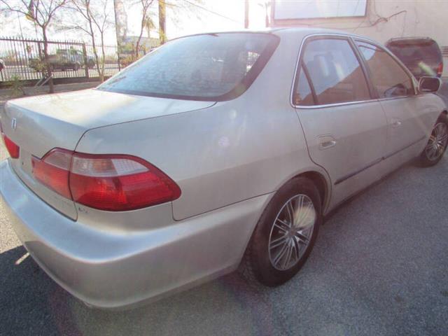 $5995 : 2000 Accord LX image 4