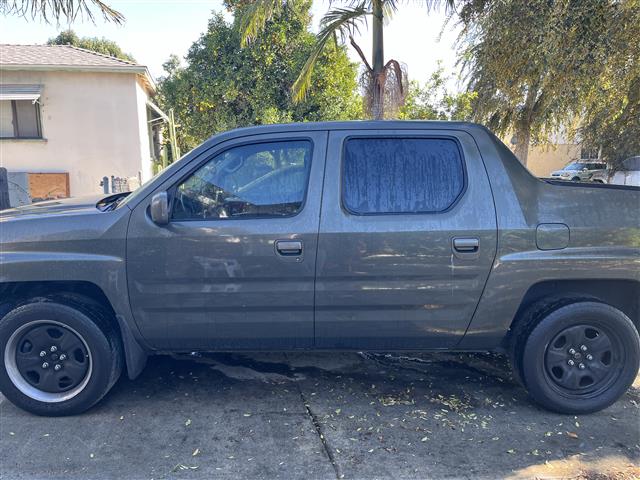 $5500 : Vende mi Honda Ridgeline image 4