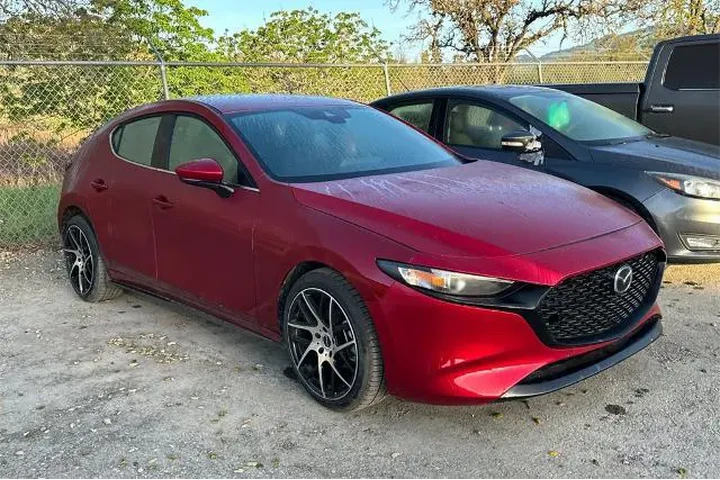 $20688 : Mazda Mazda3 Hatchback 2021 image 2