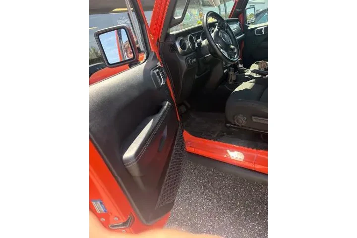 $27830 : Jeep Wrangler Unlimited 2018 image 9