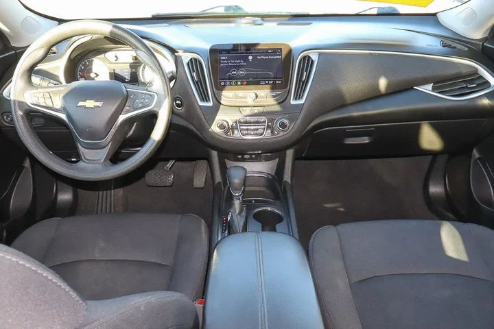 $15688 : 2023 Malibu LT image 10