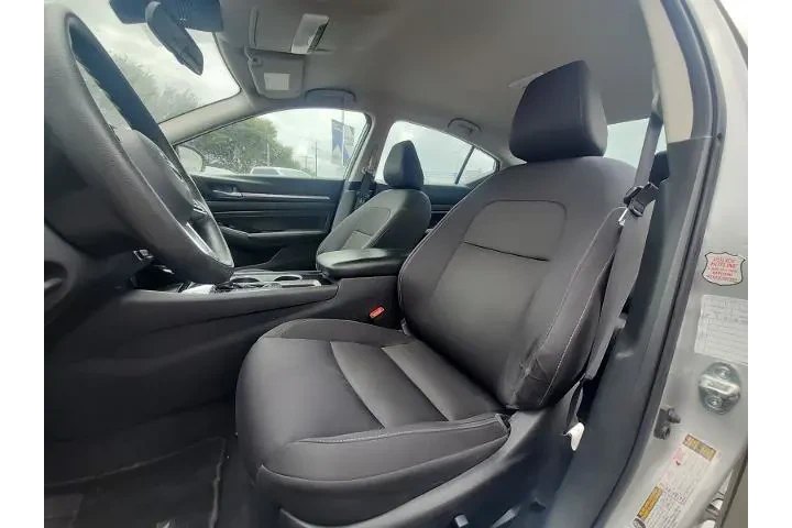 $15495 : Nissan Altima 2021 2.5 SV 4d image 7