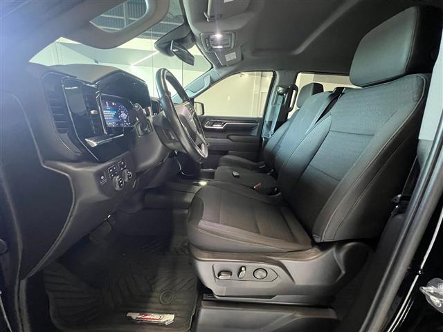 $45000 : Silverado 1500 RST 4x4 2022 image 6