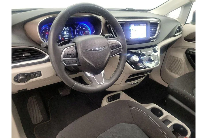 $19998 : Chrysler Voyager 2022 LX 4dr image 9