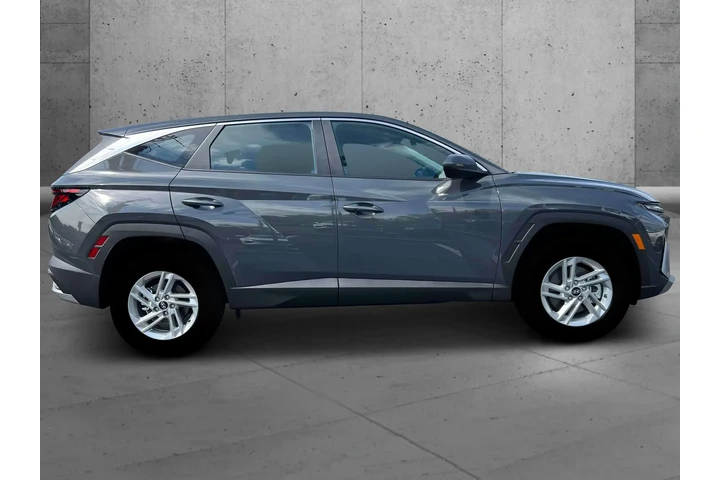 $29049 : Hyundai TUCSON 2025 AWD SE 4 image 9