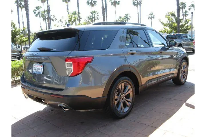 $27889 : Ford Explorer 2023 XLT 4dr S image 4