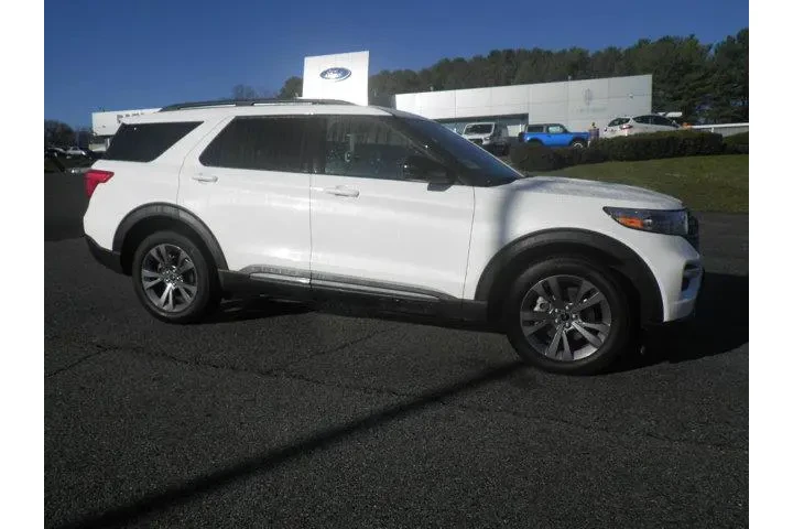 $36980 : Ford Explorer 2023 AWD XLT 4 image 6
