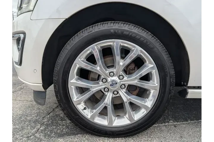 $23297 : Ford Expedition MAX 2018 4x2 image 6