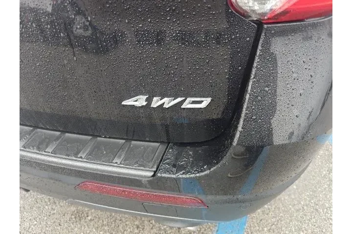 $27617 : Ford Explorer 2023 AWD XLT 4 image 7