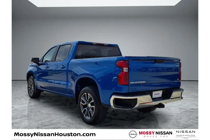 $31995 : Chevrolet Silverado 1500 202 image 2