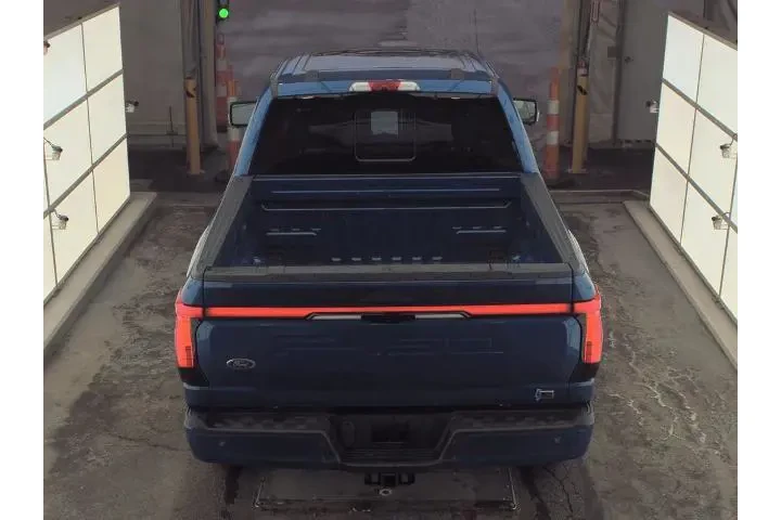 $37999 : Ford F-150 Lightning 2022 AW image 6