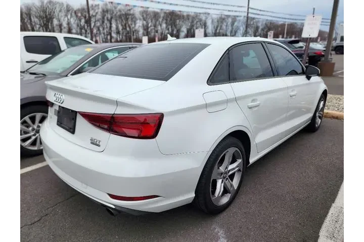 $13488 : Audi A3 2018 image 6