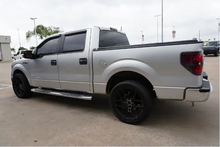 $12225 : Ford F-150 2012 4x2 FX2 4dr image 4