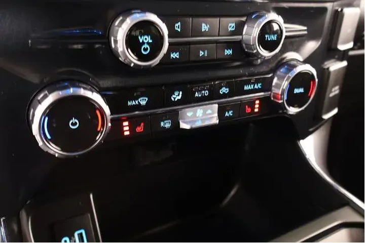 $37465 : Ford F-150 2023 4x4 XL 4dr S image 8