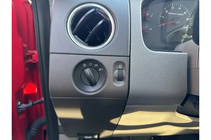 $8648 : Ford F-150 2007 XLT 4dr Supe image 6