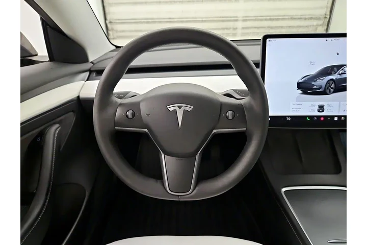 $27998 : Tesla Model 3 2022 AWD Long image 10