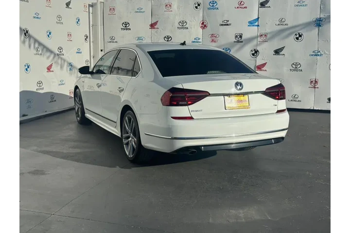 $9995 : 2017 Passat R-Line w/Comfort image 6