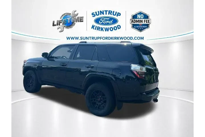 $27701 : Toyota 4Runner 2019 4x4 SR5 image 3
