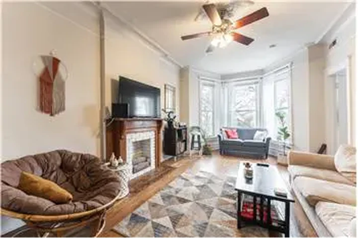 $3895 : Rental property with 3 bedro image 2