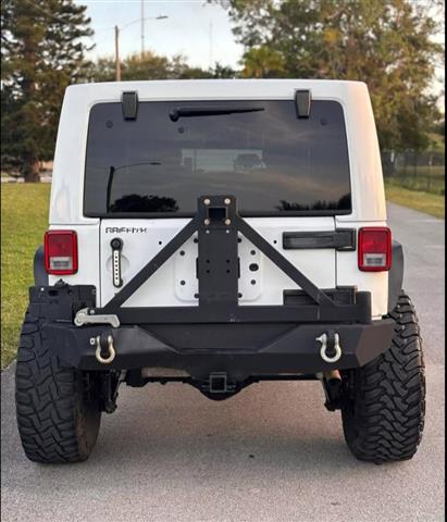 $11900 : Se vende Jeep Wrangler image 6