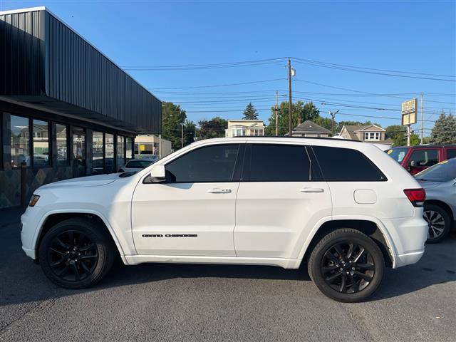 $15900 : 2018 Grand Cherokee image 9