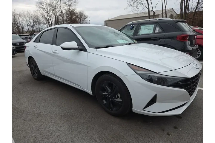 $19988 : Hyundai ELANTRA Hybrid 2021 image 1